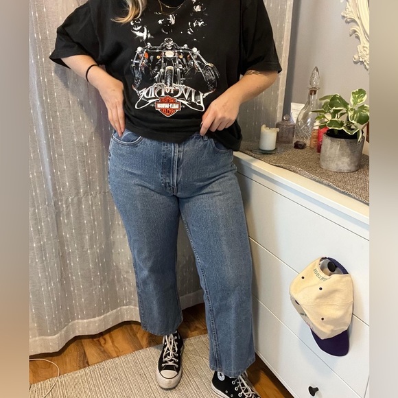 Medium wash denim - Picture 4 of 4